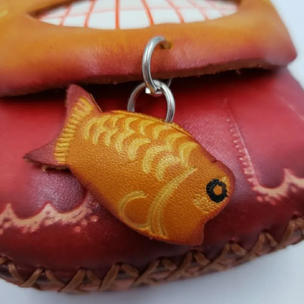 Lucky Cat Coin Purse Leather Maneki Neko Wallet Keychain Fish Charm - Picture 3 of 14